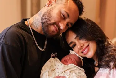Imagem ilustrativa da imagem Neymar e Bruna Biancardi divulgam primeiras fotos da filha Mavie