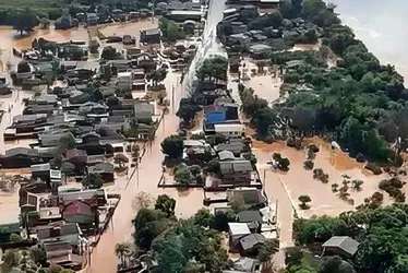 Imagem ilustrativa da imagem No RS, servidor público é preso por desviar doações a atingidos por enchente