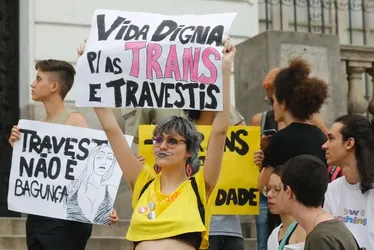 Imagem ilustrativa da imagem ONG defende travestis, trans e não-binários no Novembro Azul