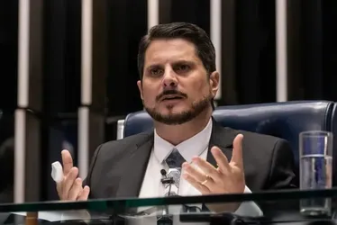 Imagem ilustrativa da imagem PSDB veta filiação de senador Marcos do Val