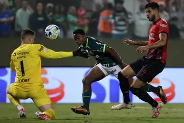 Imagem ilustrativa da imagem Palmeiras vence Athletico com golaço de Endrick e alcança líder Botafogo