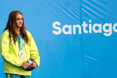 Imagem ilustrativa da imagem Pan 2023: Mafê Costa ganha a medalha de prata no 200m livre