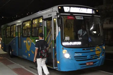 Imagem ilustrativa da imagem Passageiro de transporte público será indenizado após se machucar em acidente
