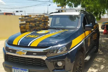 Imagem ilustrativa da imagem Polícia apreende 30kg de cocaína avaliado em R$ 5 milhões em Petrolina