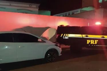 Imagem ilustrativa da imagem Polícia apreende carro clonado e condutor afirma ter comprado veículo pela internet