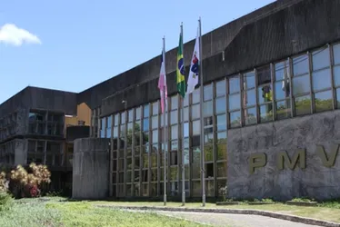 Imagem ilustrativa da imagem Prefeitura de Vitória anuncia abono de R$ 2.500 para servidores