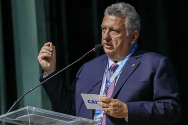 
          Imagem ilustrativa da imagem Presidente da Caixa faz gestos políticos e promete diálogo
          