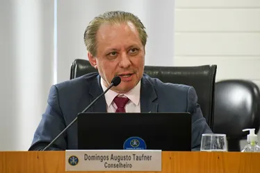 Imagem ilustrativa da imagem Presidente eleito do TCE-ES: Cidades com regime próprio de aposentadoria em apuros