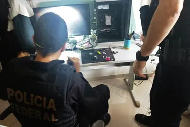 Imagem ilustrativa da imagem Programador é alvo de operação da PF contra violência sexual pela internet no ES