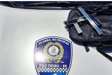 Imagem ilustrativa da imagem Quatro detidos e uma submetralhadora apreendida em carro de aplicativo no ES