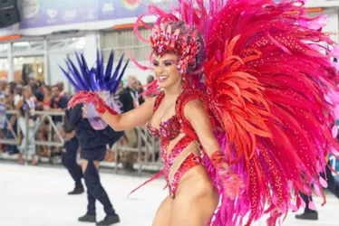 Imagem ilustrativa da imagem Rainhas já vivem rotinas intensas para o Carnaval