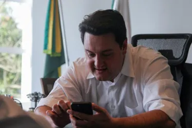 
          Imagem ilustrativa da imagem Reação de eleitor do Nordeste a nome de Ratinho Jr. anima PSD
          