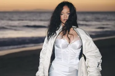 Imagem ilustrativa da imagem Rihanna ajudou família de fã morto em 2014, lembram críticas a Taylor Swift