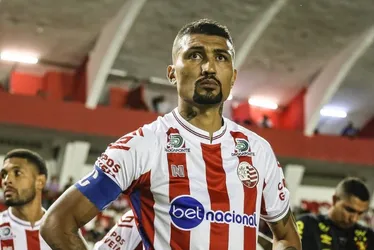 Imagem ilustrativa da imagem Rio Branco contrata atacante capixaba campeão pelo Botafogo e ídolo do Náutico