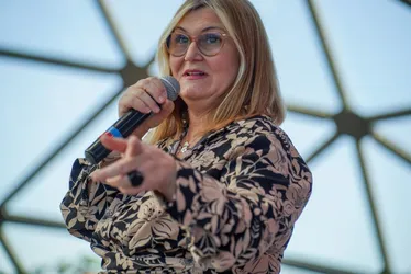 Imagem ilustrativa da imagem Rita Serrano curte post que critica sua demissão da presidência da Caixa por Lula
