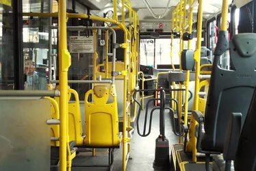 Imagem ilustrativa da imagem STF: Prefeitos e governadores devem oferecer transporte gratuito nas eleições