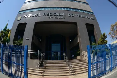 Imagem ilustrativa da imagem STF vai decidir sobre terceirização e licença-paternidade de 120 dias