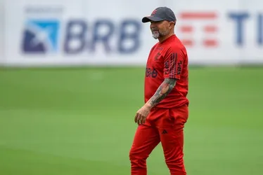 Imagem ilustrativa da imagem Sampaoli vai ao Ninho comandar treino enquanto Flamengo discute demissão