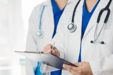 Imagem ilustrativa da imagem Saúde anuncia reserva de vagas de mestrado e doutorado para o Mais Médicos; entenda