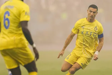 Imagem ilustrativa da imagem Sauditão: CR7 se irrita com juiz em derrota para time de Neymar