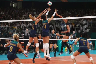 Imagem ilustrativa da imagem Seleção feminina de vôlei vence e vai à semifinal do Pan; Brasil é bronze no esqui