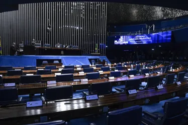 Imagem ilustrativa da imagem Senado autoriza governo a gastar menos com saúde em 2023 e amplia repasse a estado