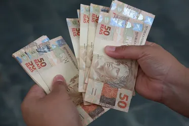 Imagem ilustrativa da imagem Servidores federais recebem segunda parcela do 13º salário nesta sexta-feira