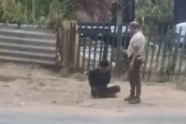 Imagem ilustrativa da imagem Suspeito é preso após assaltar adolescentes e ser flagrado por policiais civis