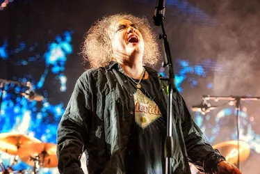 Imagem ilustrativa da imagem The Cure entrega 2h30 do melhor rock para fechar o Primavera Sound 2023