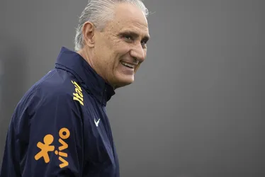 Imagem ilustrativa da imagem Tite desembarca no Rio e se cala sobre iminente acerto com o Flamengo