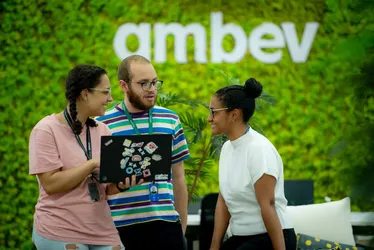 Imagem ilustrativa da imagem Últimos dias para se inscrever nos programas de trainee e estágio da Ambev