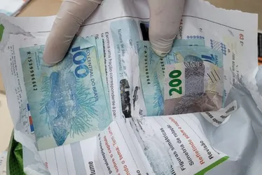 Imagem ilustrativa da imagem VÍDEO | Polícia Federal apreende R$ 11 mil em notas falsas em Cariacica