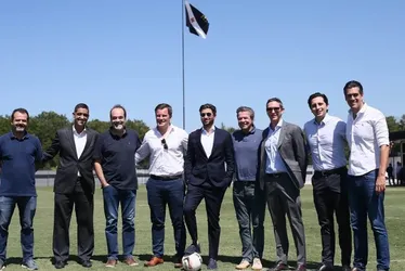 Imagem ilustrativa da imagem Vasco recebe 35% da 777 e aguarda restante até esta sexta