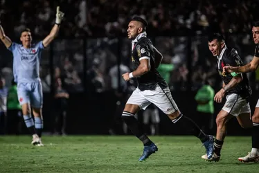 Imagem ilustrativa da imagem Vasco vence América-MG com golaço de Payet e respira na luta contra o rebaixamento