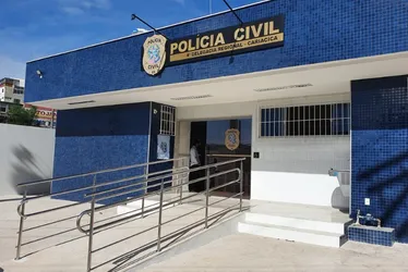 Imagem ilustrativa da imagem Vereador de Cariacica tem carro cercado e é assaltado