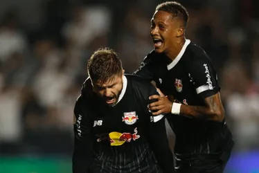 Imagem ilustrativa da imagem Vice-líder Bragantino passeia na Vila, vence e deixa o Santos no Z-4
