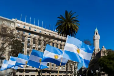 Imagem ilustrativa da imagem Votação acaba na Argentina, e país aguarda resultado de eleição histórica