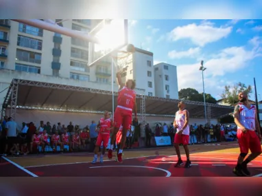 Imagem ilustrativa da imagem Novas quadras do Saldanha da Gama reformadas por time da NBA são inauguradas