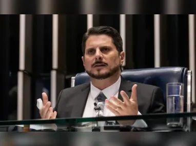A declaração desta quinta muda o tom de Bolsonaro a respeito do seu ex-ajudante de ordens