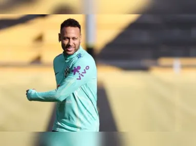 Neymar se lesionou ao tentar jogada durante a partida contra o Uruguai