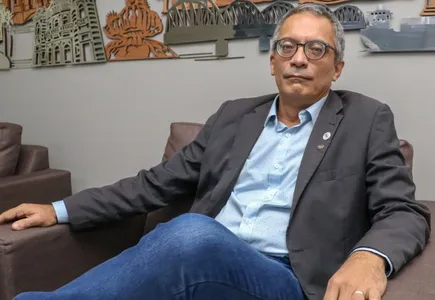 
          Imagem ilustrativa da imagem Pedida lei mais dura para combater atestados falsos
          