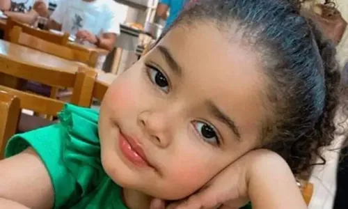 
          Imagem ilustrativa da imagem 28 agentes da PRF estiveram no hospital após menina ser baleada, diz tia da vítima
          