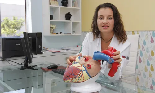 
          Imagem ilustrativa da imagem 50% dos pacientes têm sintomas de parada cardíaca antes da hora
          