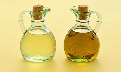 
          Imagem ilustrativa da imagem 7 maneiras surpreendentes de usar vinagre além da culinária
          