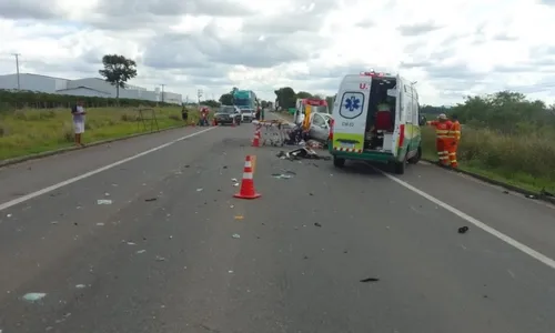 
          Imagem ilustrativa da imagem Acidente com morte deixa pista interditada na BR-101
          