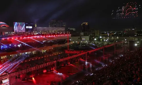 
          Imagem ilustrativa da imagem Acidente com tampa de bueiro encerra de forma precoce treino da F-1 em Las Vegas
          