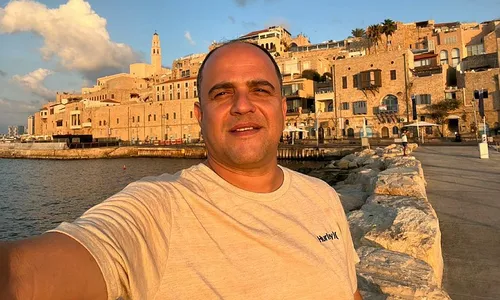 
          Imagem ilustrativa da imagem Advogado capixaba que estava em Israel: “Buscamos abrigo subterrâneo”
          