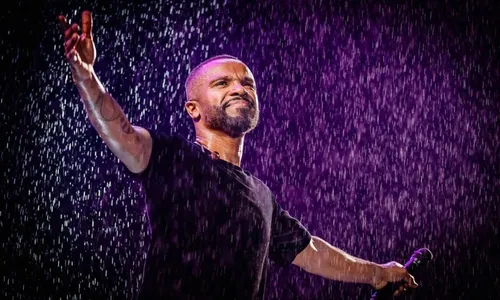 
          Imagem ilustrativa da imagem Alexandre Pires exclui nome de empresário de rede social após ser alvo da PF
          