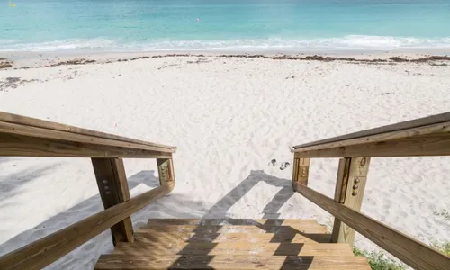 
          Imagem ilustrativa da imagem Aluguel de imóveis para o fim de ano: dicas para evitar golpes
          