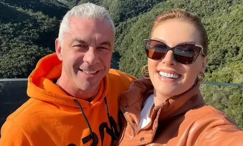 
          Imagem ilustrativa da imagem Ana Hickmann diz a colegas que pedirá o divórcio
          